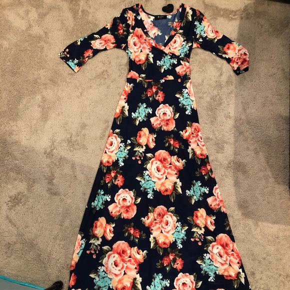 Floral Maxi - Picture 2 of 6